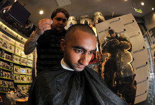 Fans Get a Close Shave for Gears of War 3