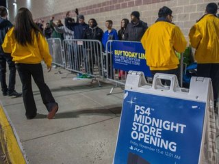NFL Player Makes Midnight Launch Queue Less Painful