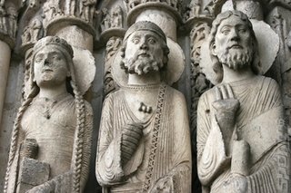 Sculpture of the three Holy N00bs at Chartres Cathedral.