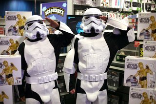 Stormtroopers Raid Blockbuster for Kinect Star Wars 